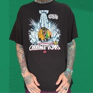 Chicago Blackhawks NHL hockey Stanley cup t shirt 2013 men’s XXL majestic black